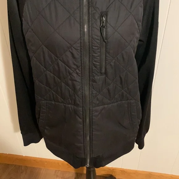 The North Face Jacket / Hoodie Size Medium - Picture 2 of 10